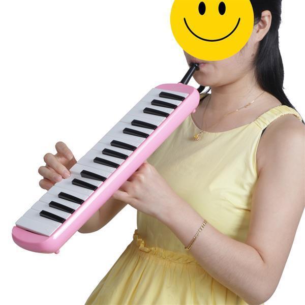 32-Key Melodica with Blowpipe & Blow Pipe - VirtuousWares:Global
