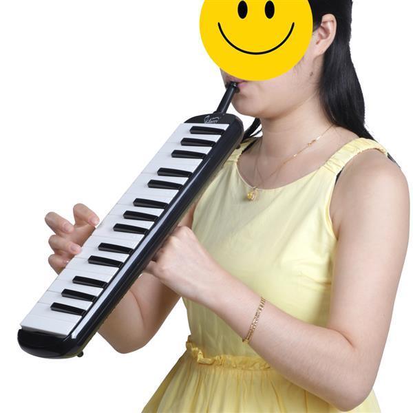 32-Key Melodica with Mouthpiece & Hose & Bag Black - VirtuousWares:Global