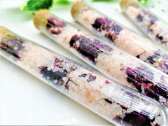 Botanical bath confetti - Rose & Himalayan salts - VirtuousWares:Global