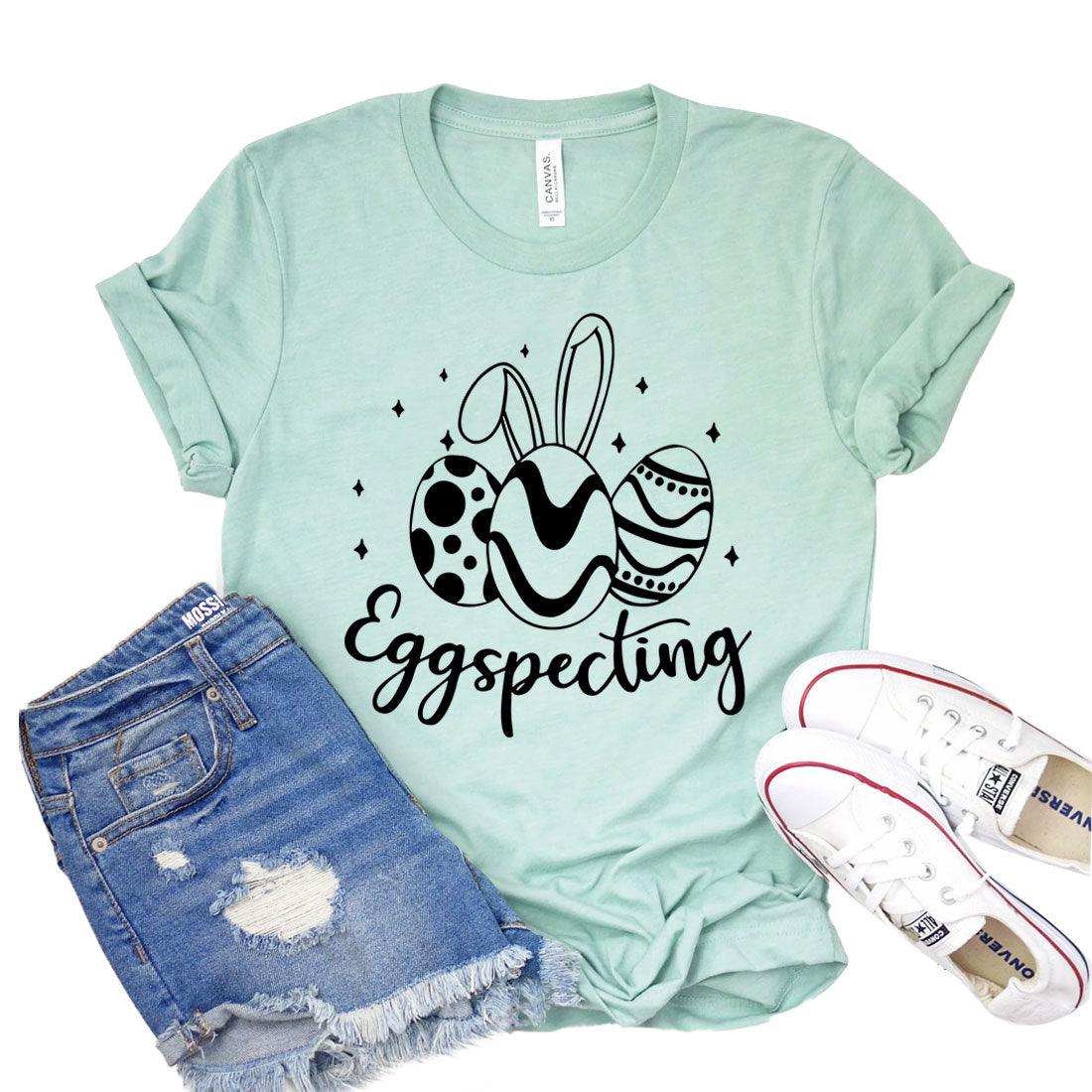 Eggspecting T-shirt - VirtuousWares:Global