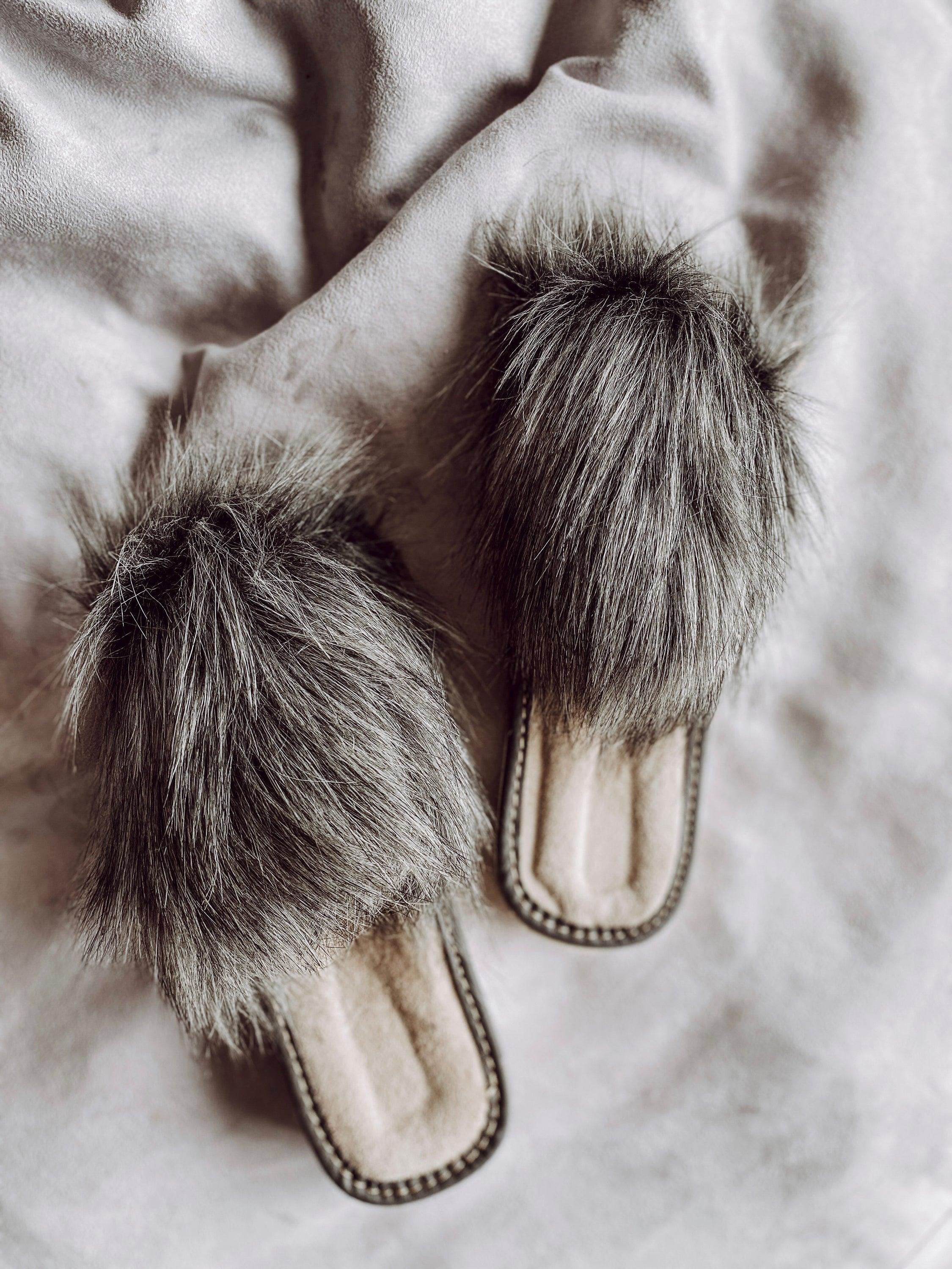Faux Fur Grey Slippers - VirtuousWares:Global