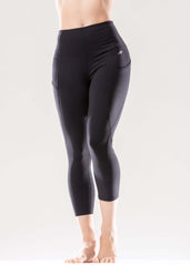 Jolie High-Waisted Capri Leggings with Hip Pockets - VirtuousWares:Global