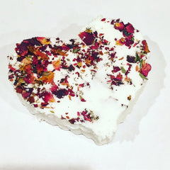 Rose heart bath bomb / organic bath bomb / essential oil bath bomb / - VirtuousWares:Global