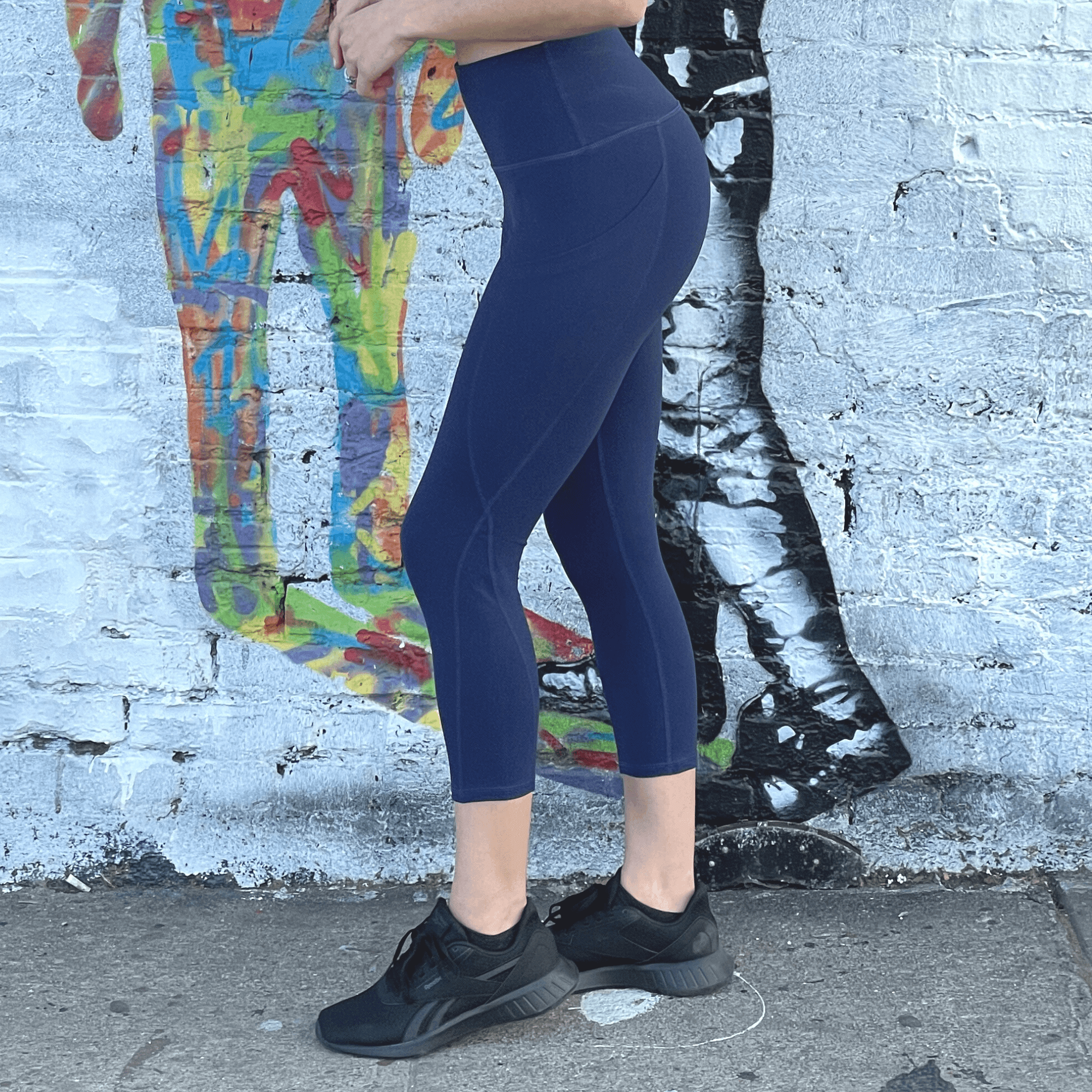 Seajoy Athletic High-Waisted Capri Leggings with Hip Pockets - VirtuousWares:Global