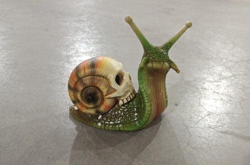 Snail Skull Sculpture Gothic Decoration Snail Statue - VirtuousWares:Global